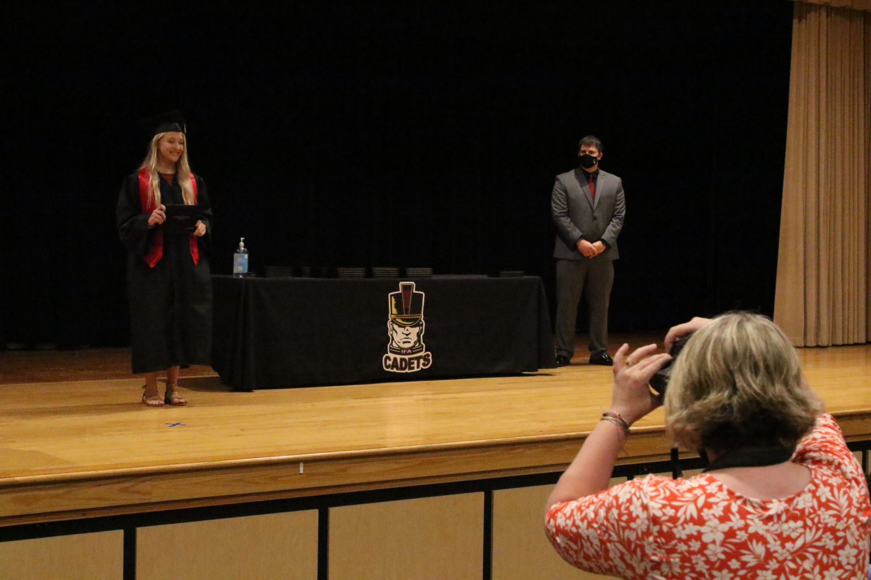 IFA_Grad1685.JPG